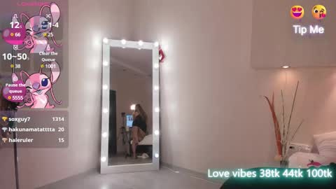 Snapshot of tracy_tay1or chatting on January 8, 6:41 am Tracy GMT2 Mon 3 AM - 4 PM Tue 3 AM - 4 PM Wed 3 AM - 4 PM Thur 3 AM - 4 PM Fri 3 AM - 4 PM online show from January 8, 6:41 am