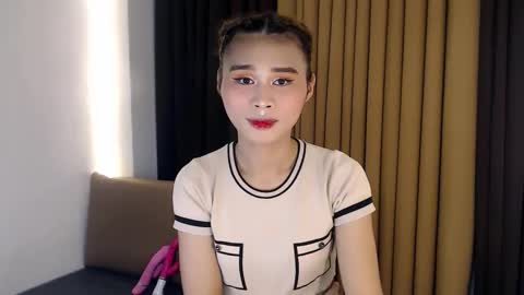 GEN LUXS online show from December 15, 3:38 pm