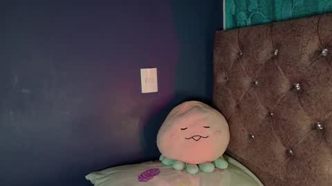 transgirlcol online show from January 7, 3:53 am