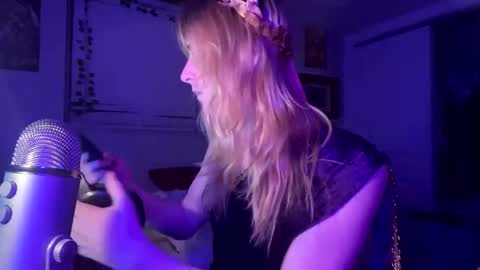 Snapshot of transgoblingal chatting on January 3, 4:44 am transgoblingal online show from January 3, 4:44 am