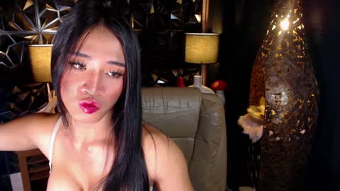 Snapshot of transgoddessrosy chatting on January 9, 2:11 am ROSY TAN BE MY KING DONT FORGET TO FOLLOW AND THUMBS UP ME online show from January 9, 2:11 am