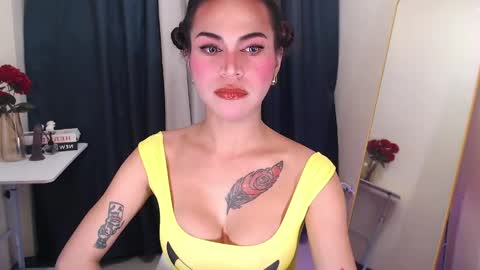 Selena the real cummer online show from May 30, 8:44 am