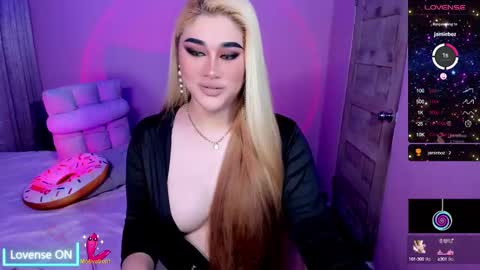 BELLA online show from February 24, 8:36 pm