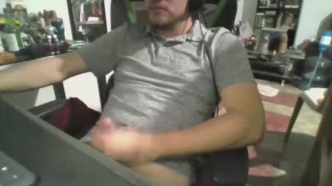 Snapshot of traveler_92 chatting on March 5, 3:13 am traveler_92 online show from March 5, 3:13 am