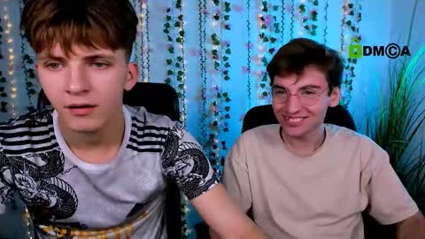 Travis online show from October 12, 7:24 pm