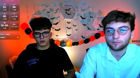 Travis online show from October 25, 7:19 pm