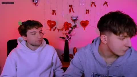 Travis online show from February 21, 9:43 am