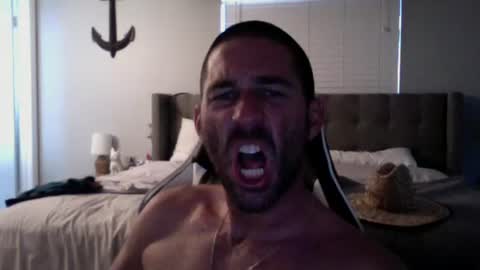 TravisKenn online show from December 7, 4:58 pm