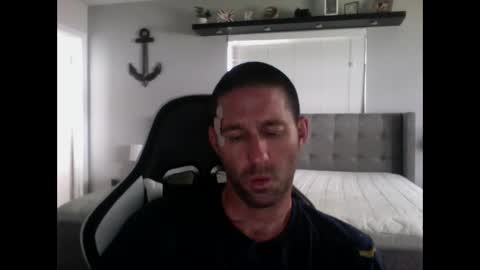 TravisKenn online show from December 28, 6:40 pm