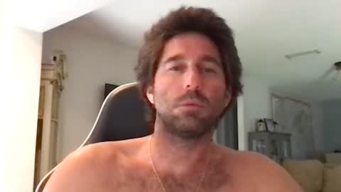 TravisKenn online show from October 27, 4:11 pm