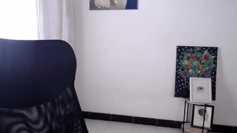 Emily online show from December 4, 7:44 pm