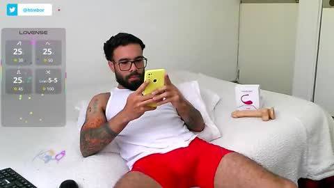 Snapshot of treborshunter chatting on February 13, 6:48 pm Hunter man online show from February 13, 6:48 pm