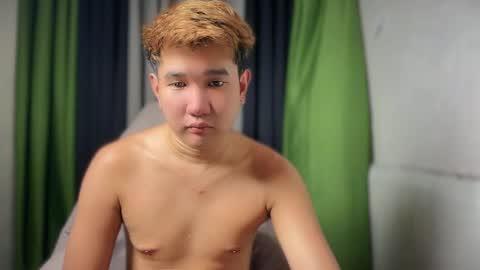 trebz_01 online show from March 16, 5:44 am