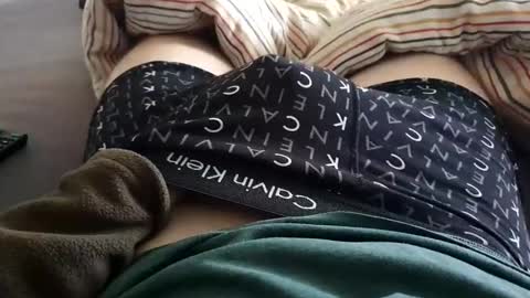 Snapshot of tree1989 chatting on October 25, 10:23 am tree1989 online show from October 25, 10:23 am