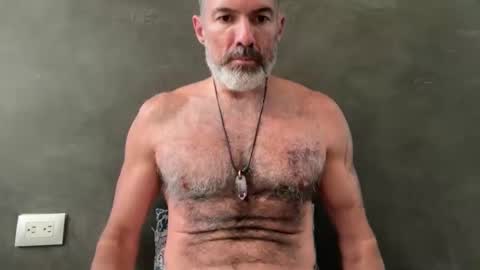 Snapshot of tree_hugr chatting on January 9, 7:29 pm Tree hugr online show from January 9, 7:29 pm