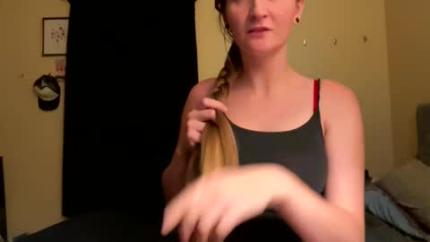 tressabelle online show from October 27, 3:54 am