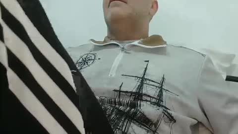 Snapshot of trevido4u chatting on November 23, 11:15 pm trevido4u online show from November 23, 11:15 pm