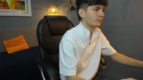 trevor_mob online show from April 19, 12:15 pm