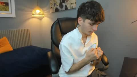 trevor_mob online show from April 19, 6:10 pm