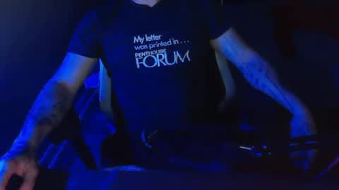 Snapshot of trevorbusey chatting on February 26, 4:36 am Trevor online show from February 26, 4:36 am