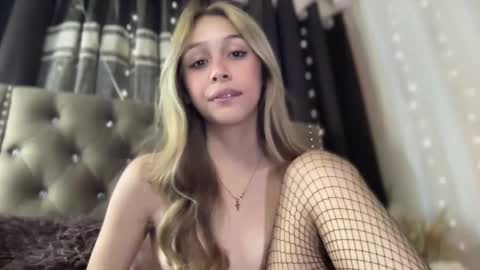 Snapshot of triana_ortega chatting on January 5, 4:59 pm Triana online show from January 5, 4:59 pm