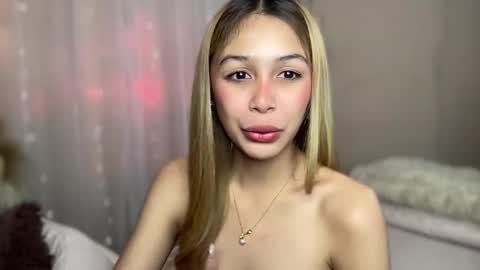Snapshot of triana_ortega chatting on March 10, 9:07 pm Triana online show from March 10, 9:07 pm