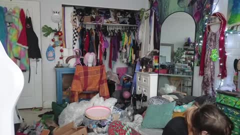 Snapshot of tricky_nymph chatting on February 2, 10:28 pm Cassie online show from February 2, 10:28 pm