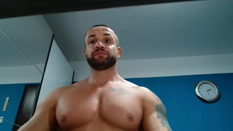 Snapshot of tridentmuscles chatting on January 4, 12:27 pm tridentmuscles online show from January 4, 12:27 pm
