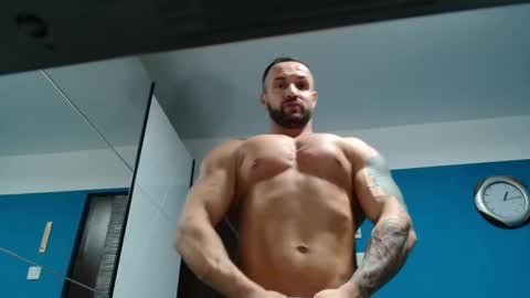 Snapshot of tridentmuscles chatting on January 5, 11:12 pm tridentmuscles online show from January 5, 11:12 pm