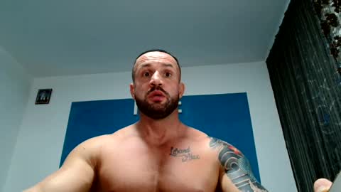 Snapshot of tridentmuscles chatting on February 2, 9:13 pm tridentmuscles online show from February 2, 9:13 pm