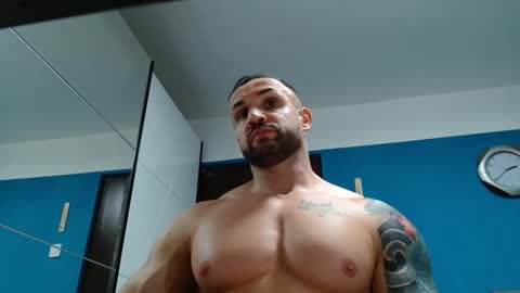 Snapshot of tridentmuscles chatting on February 11, 12:37 pm tridentmuscles online show from February 11, 12:37 pm