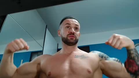 Snapshot of tridentmuscles chatting on February 24, 10:36 pm tridentmuscles online show from February 24, 10:36 pm