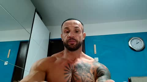 Snapshot of tridentmuscles chatting on September 29, 11:04 am tridentmuscles online show from September 29, 11:04 am