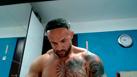 Snapshot of tridentmuscles chatting on October 15, 7:03 pm tridentmuscles online show from October 15, 7:03 pm