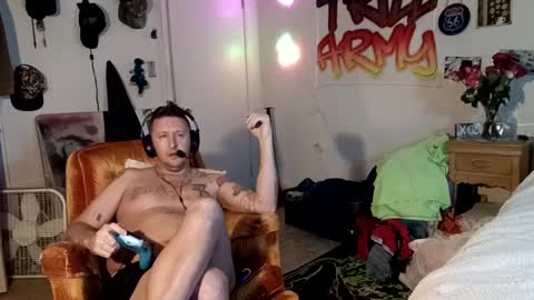 trillnonymau5 online show from December 8, 6:43 am