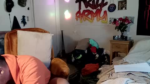 trillnonymau5 online show from December 9, 7:18 pm