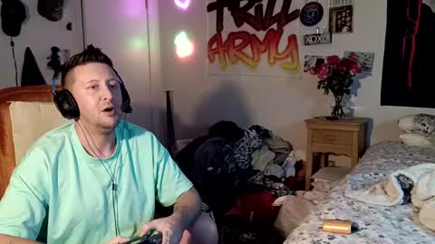 trillnonymau5 online show from December 11, 2:41 am