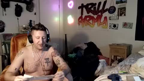 trillnonymau5 online show from December 16, 11:07 pm