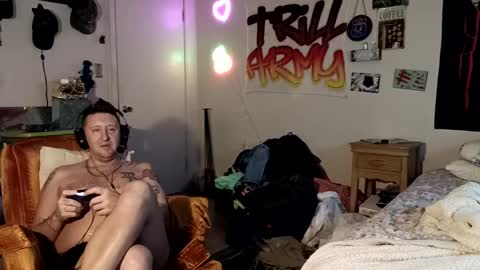 trillnonymau5 online show from December 17, 2:23 am