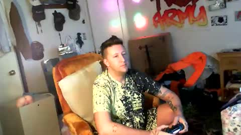 trillnonymau5 online show from December 24, 7:11 pm