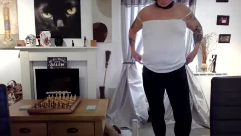 Snapshot of trinity1011 chatting on December 14, 8:30 am trinity1011 online show from December 14, 8:30 am