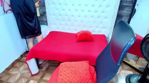 SOFIA online show from May 25, 9:43 pm
