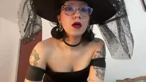 trinitysecrets online show from October 26, 6:03 pm