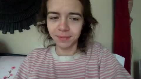 Snapshot of trippybb222 chatting on November 16, 1:39 pm trippybb222 online show from November 16, 1:39 pm