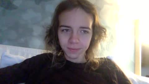 Snapshot of trippybb222 chatting on November 21, 1:43 pm trippybb222 online show from November 21, 1:43 pm