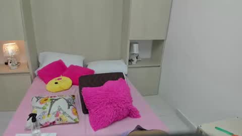 Snapshot of trishamoon chatting on January 23, 3:58 am TRISHA online show from January 23, 3:58 am