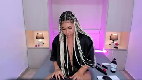 Snapshot of trishamoon chatting on February 15, 1:38 pm TRISHA online show from February 15, 1:38 pm