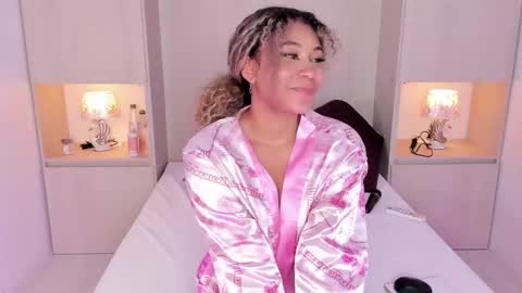 Snapshot of trishamoon chatting on March 9, 4:55 pm TRISHA online show from March 9, 4:55 pm