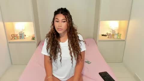 Snapshot of trishamoon chatting on September 25, 4:16 am TRISHA online show from September 25, 4:16 am