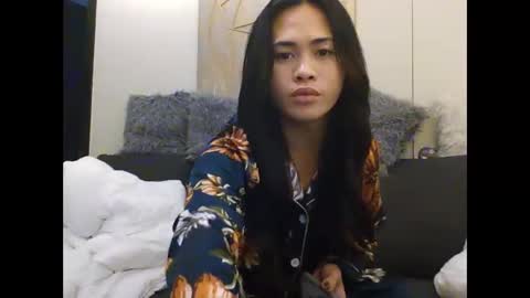 Trishia00 online show from December 3, 2:37 pm